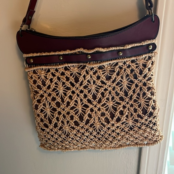 Vintage Etienne Aigner Woven Bag with Burgundy Leather Accents - Picture 8 of 8